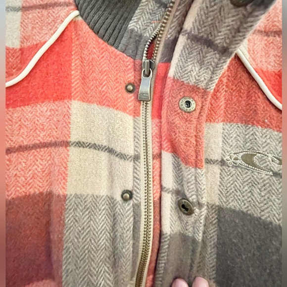 Vintage O’Neill // Puffy Bomber Jacket in Red Plaid - Picture 5 of 7